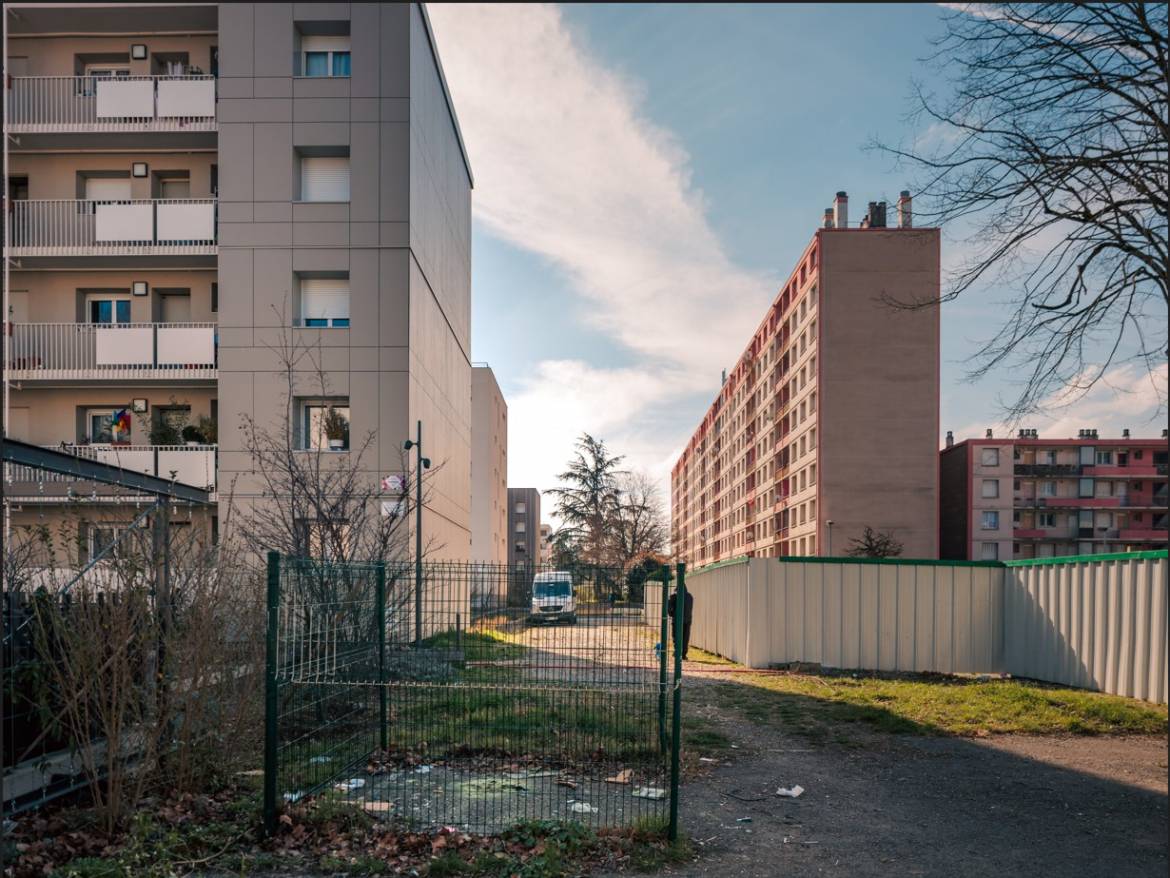La promenade piétonne avant
